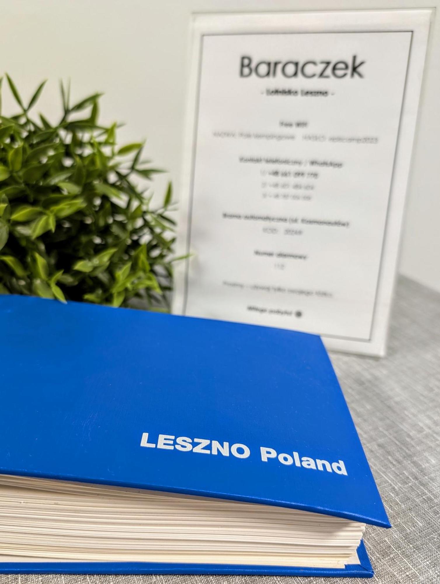 Hostel Baraczek Lotnisko Leszno Lešno Exteriér fotografie