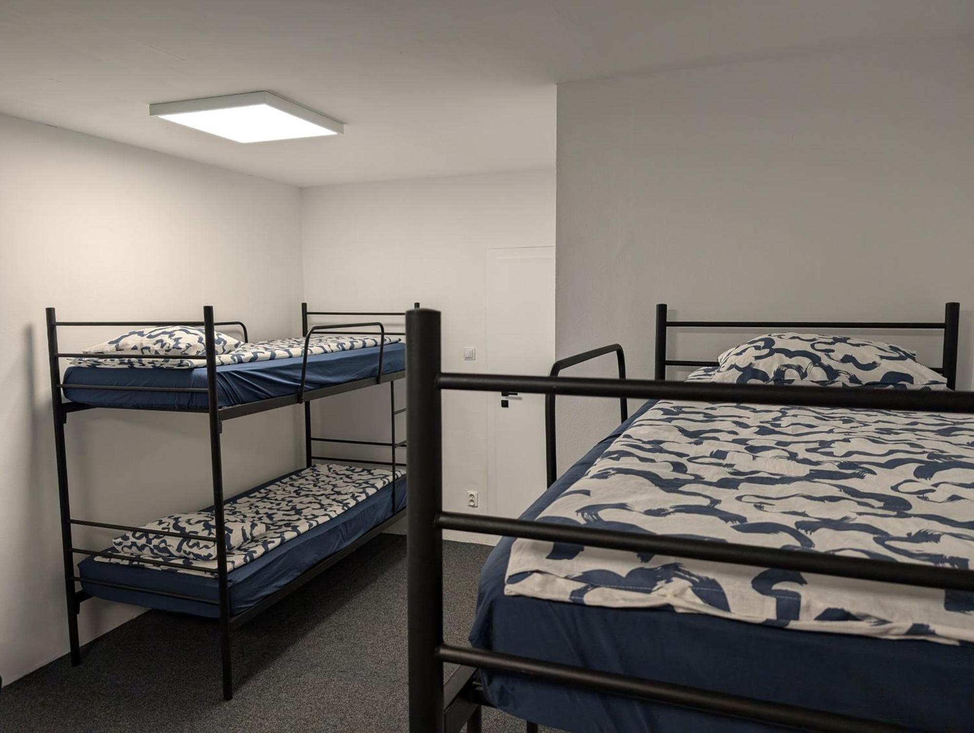 Hostel Baraczek Lotnisko Leszno Lešno Exteriér fotografie