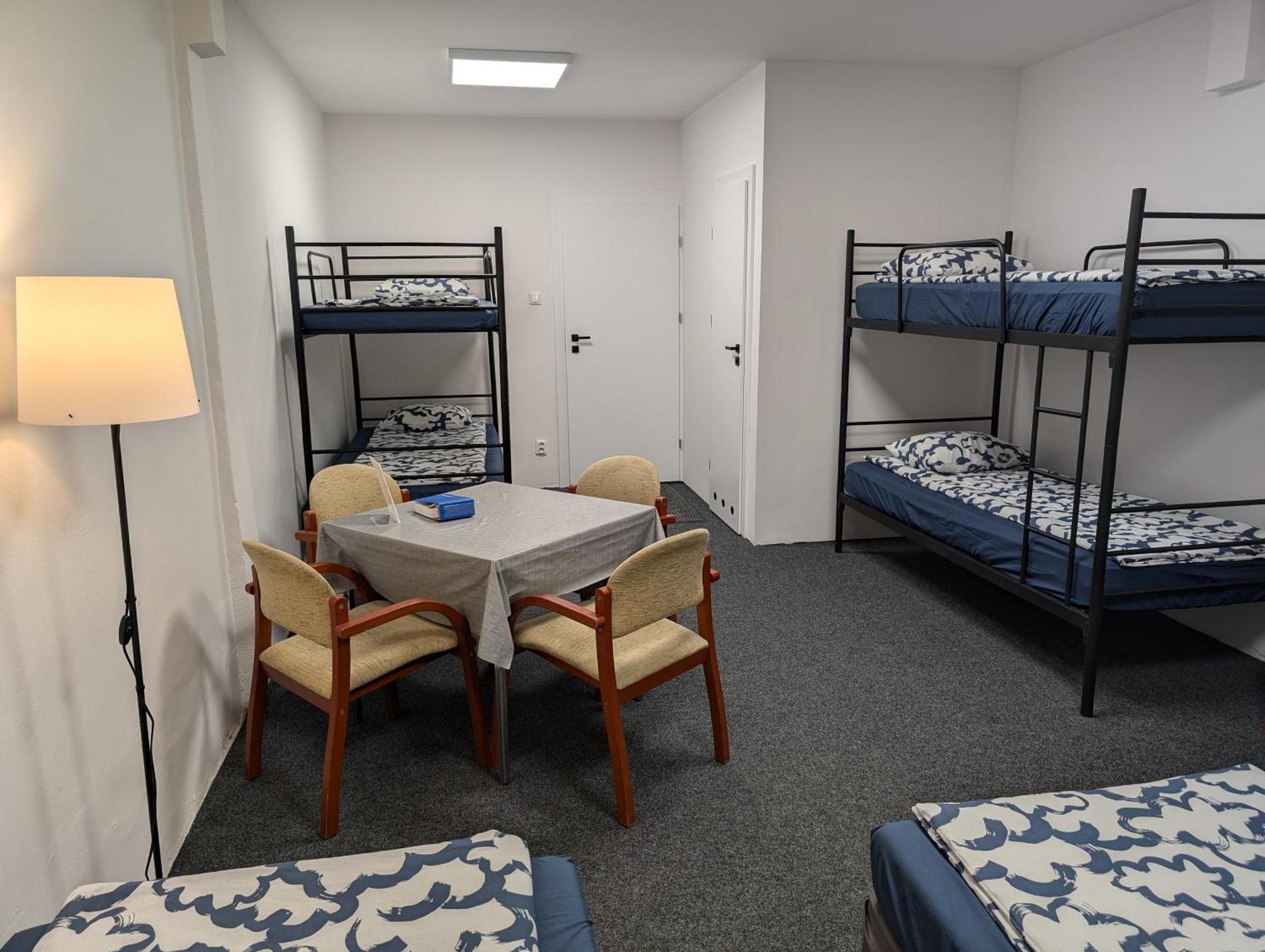 Hostel Baraczek Lotnisko Leszno Lešno Exteriér fotografie