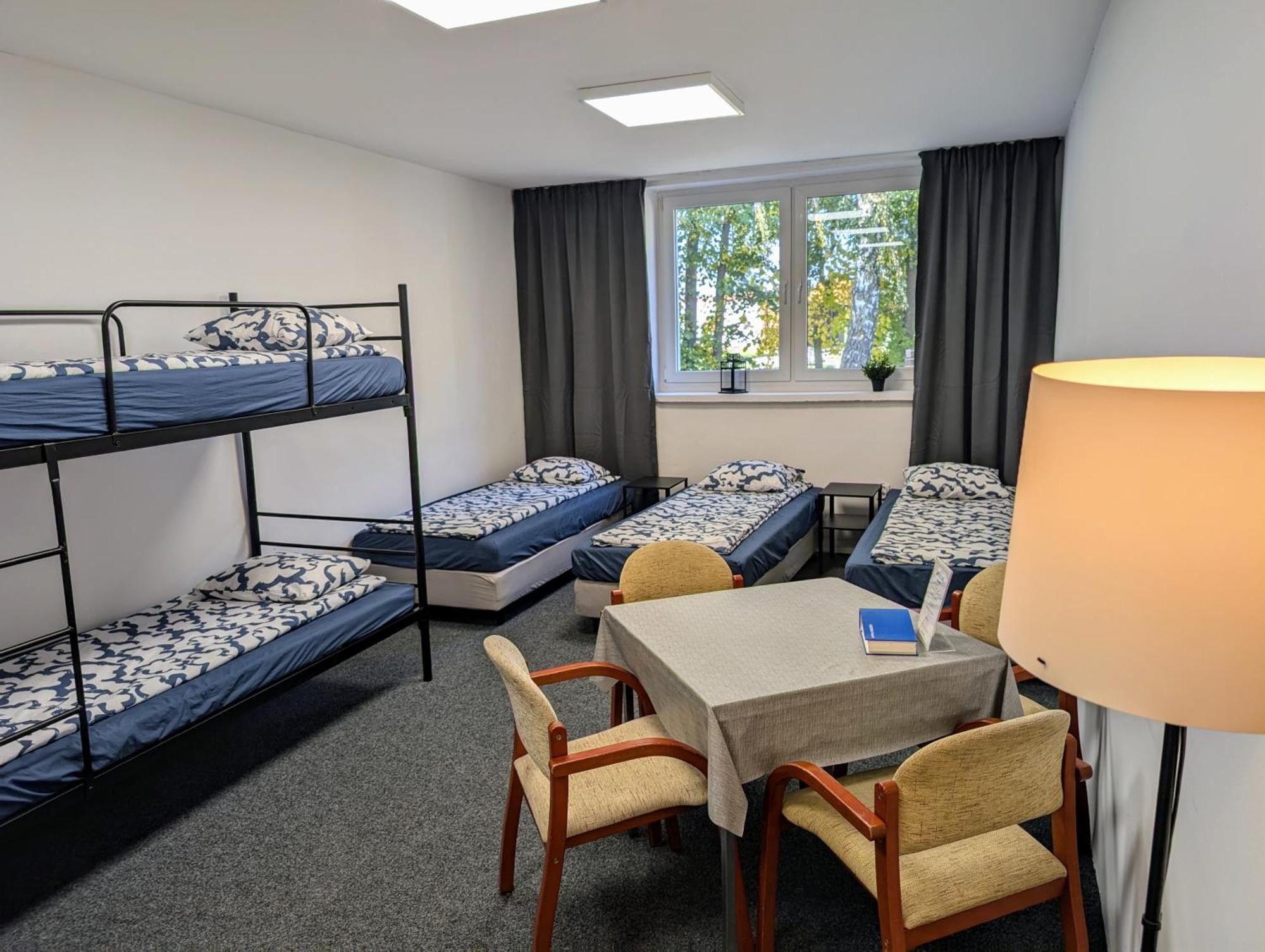 Hostel Baraczek Lotnisko Leszno Lešno Exteriér fotografie